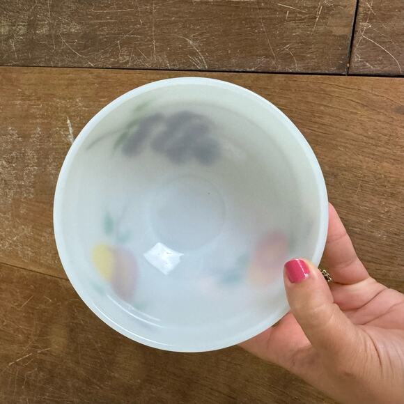 Gay Fad FIRE KING # 10 Oven Ware White Glass Fruit Pattern Mixing Bowl - Picture 4 of 7